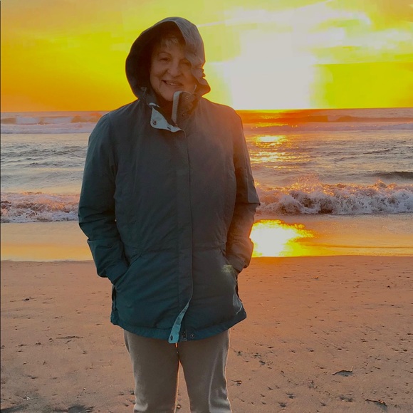 Meet Your Posher - Picture 1 of 6